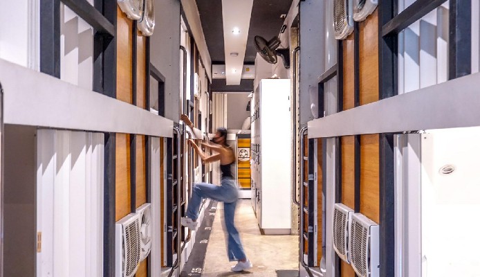 ตัดใจขายด่วนกิจการ Sleepbox Hostel Suratthani พร้อมอาคารพานิชย์ ใจกลางเมืองสุราษร์ธานี